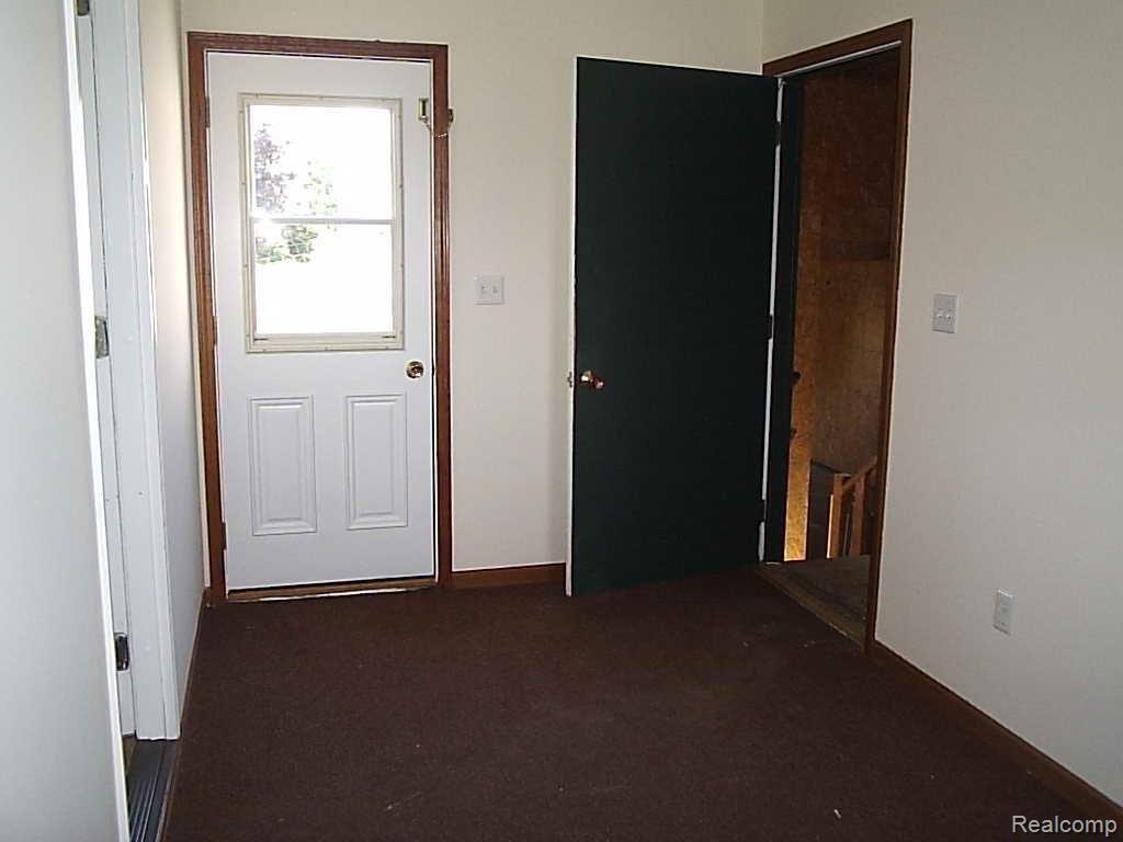 1728 County Farm Road Howell, MI 48843 - Photo 21 of 22 Mudroom 1