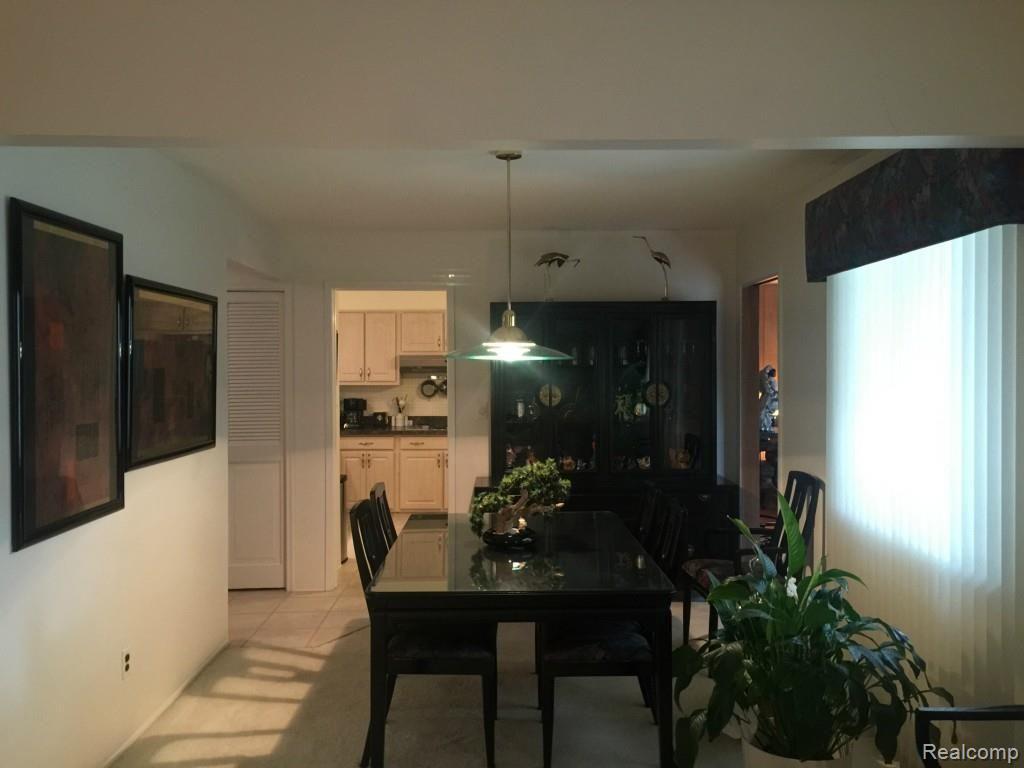 21160 Andover Road Southfield, MI 48076 - Photo 5 of 28 IMG_2761.jpg