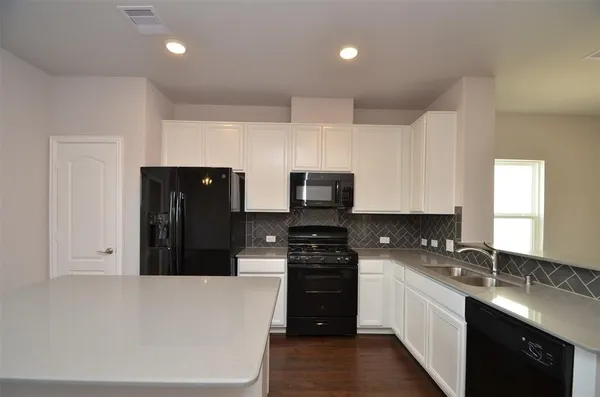 $2,675 | 3210 Harmony Creek Lane, Spring, TX 77386