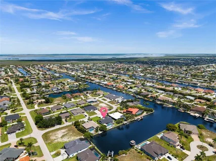 $789,000 | 3911 Southwest 25th Court, Cape Coral, FL 33914