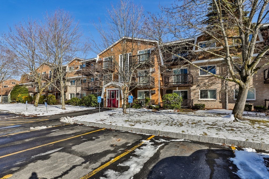 310 Brook Village Road, Unit 5 Nashua, NH 03062 - Photo 25 of 25 Gallery Image 25