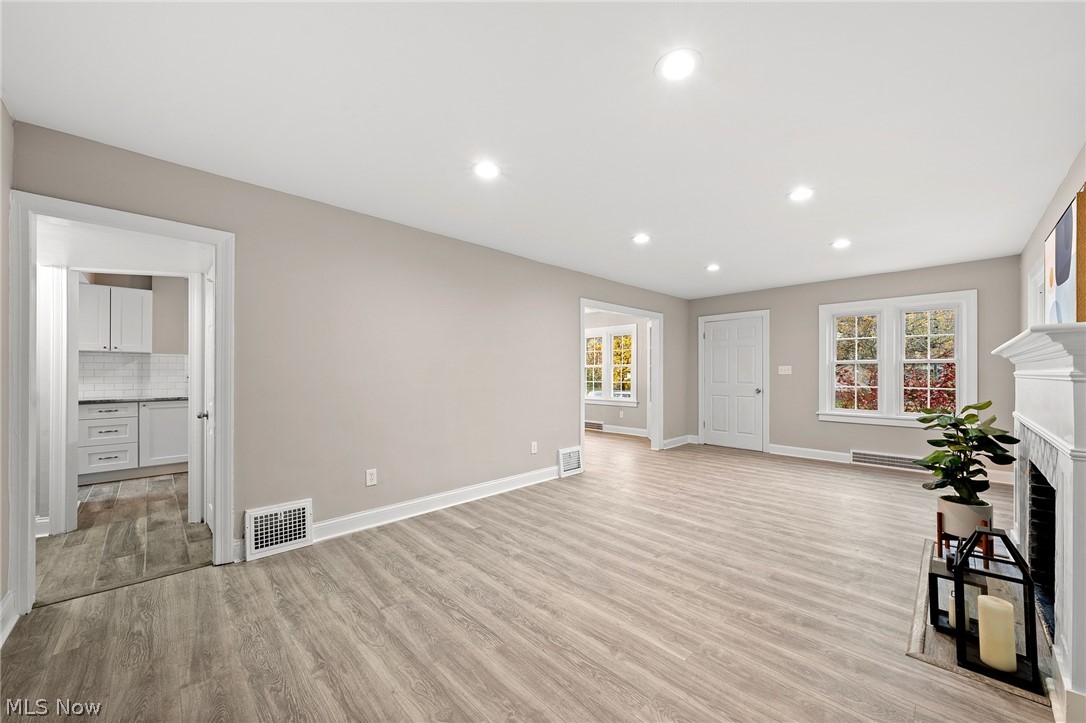3613 Cummings Road Cleveland, OH 44118 - Photo 5 of 35 Gallery Image 5