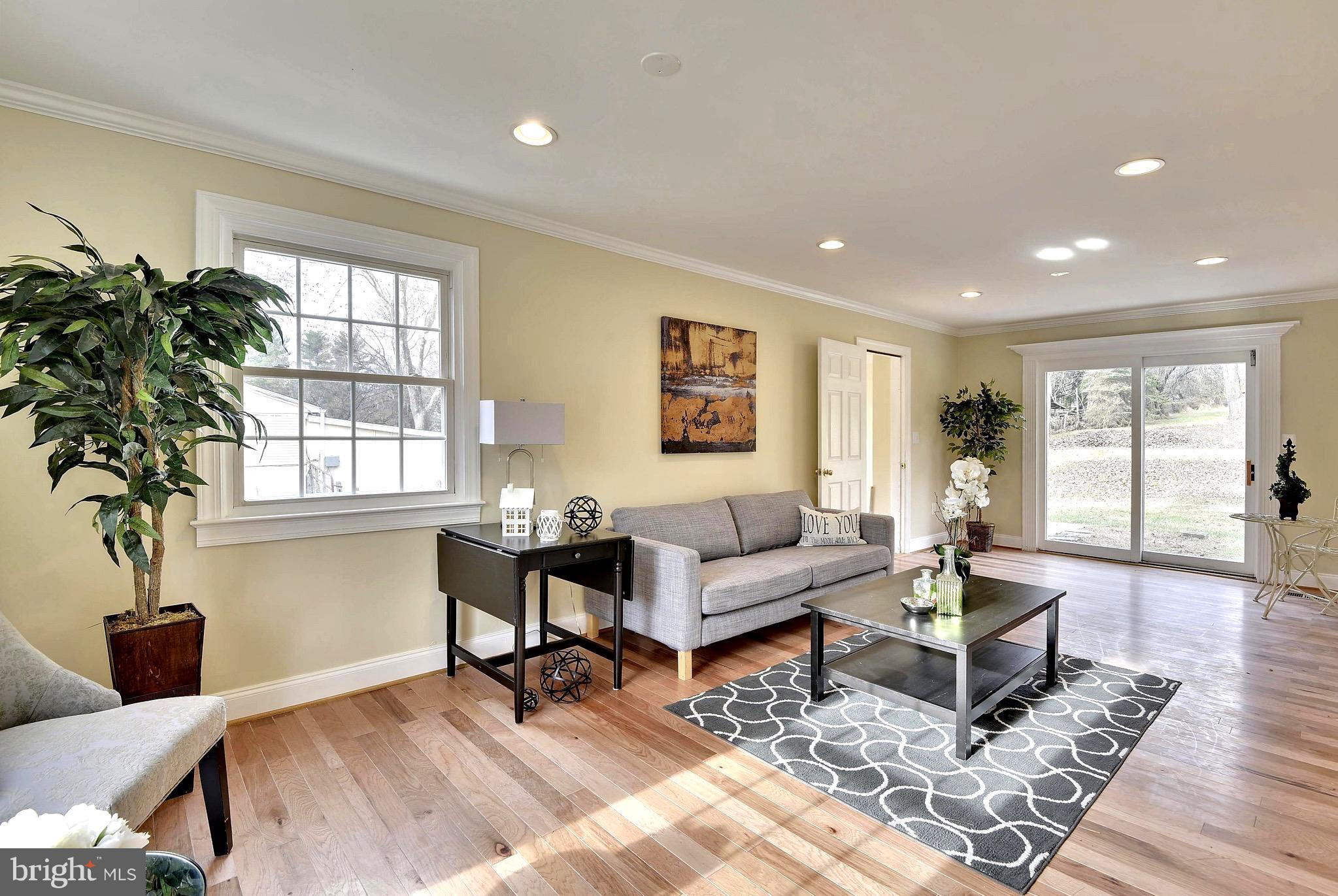 1106 Ednor Road Silver Spring, MD 20905 - Photo 2 of 30 Family Room
