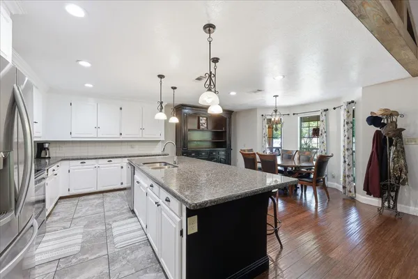 $540,000 | 1620 Highway 63, Burkeville, TX 75932