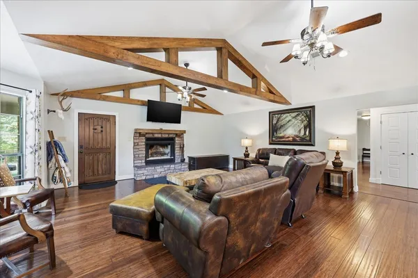 $540,000 | 1620 Highway 63, Burkeville, TX 75932