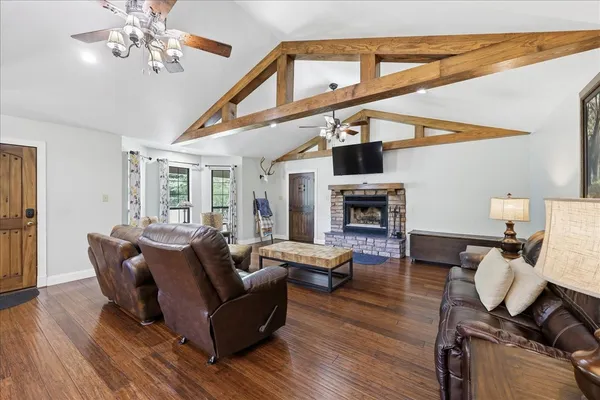 $540,000 | 1620 Highway 63, Burkeville, TX 75932