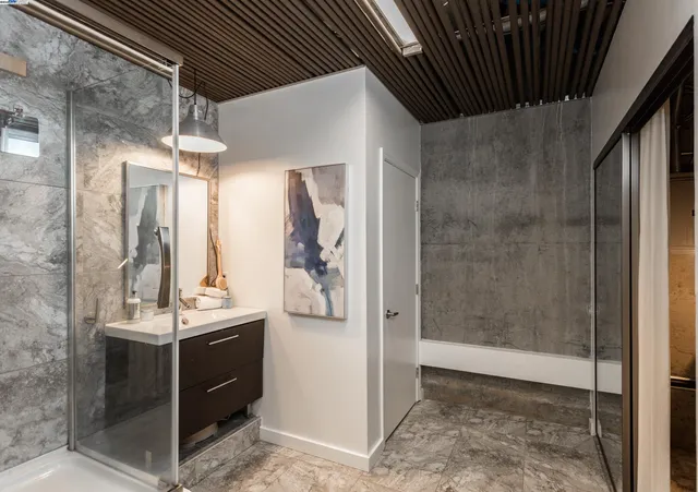 $299,000 | 630 Thomas L Berkley Way, Unit 102, Oakland, CA 94612