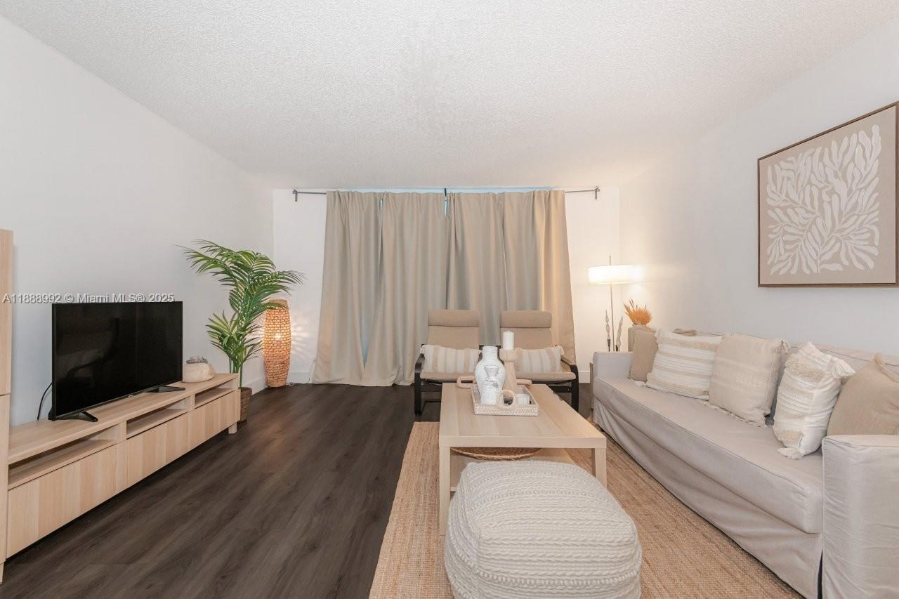 2301 Collins Avenue, Unit 333 Miami Beach, FL 33139 - Photo 4 of 44