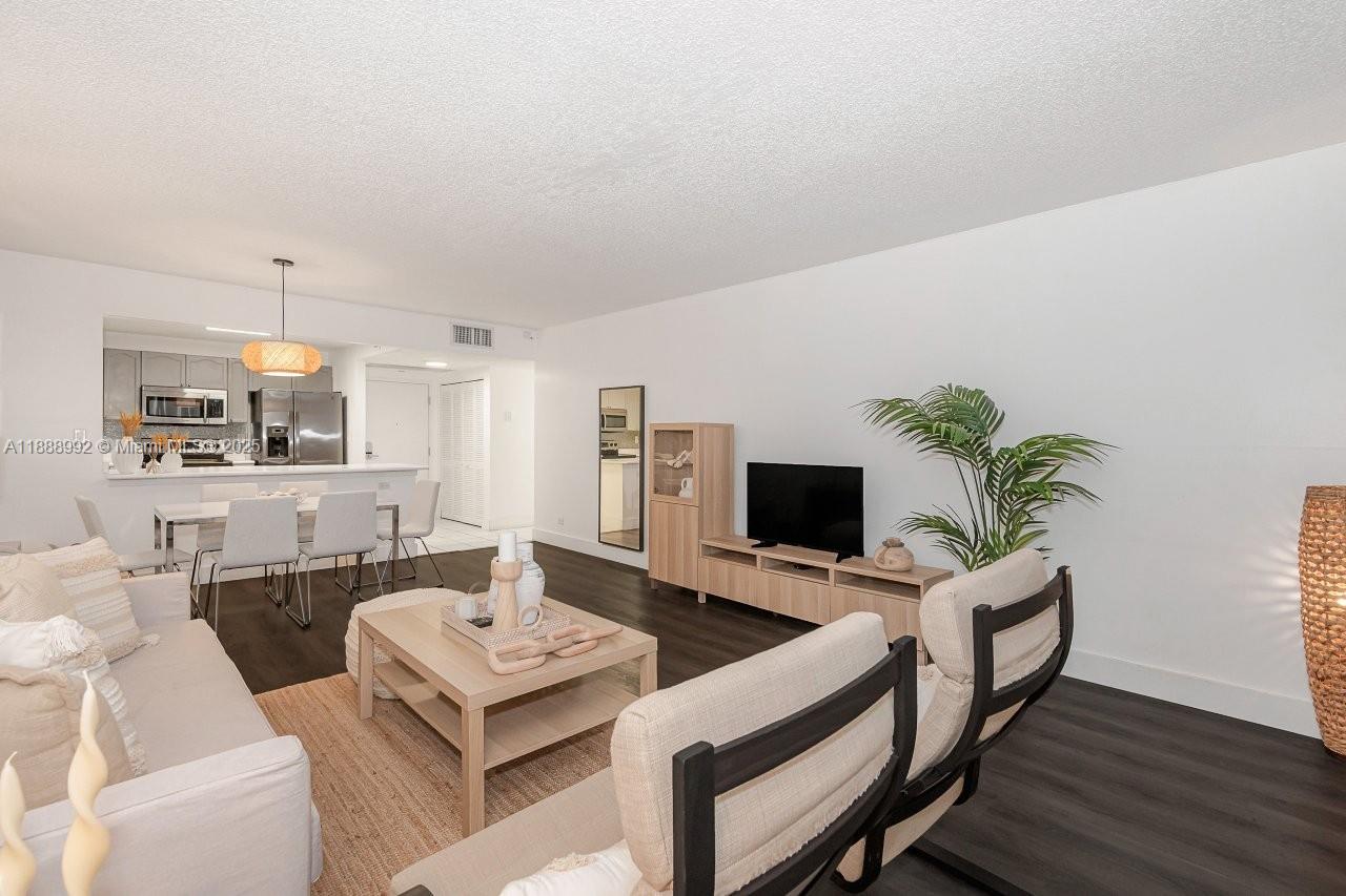 2301 Collins Avenue, Unit 333 Miami Beach, FL 33139 - Photo 7 of 44