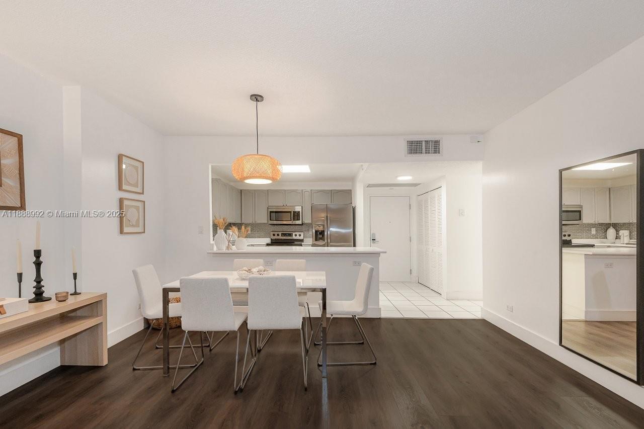 2301 Collins Avenue, Unit 333 Miami Beach, FL 33139 - Photo 10 of 44