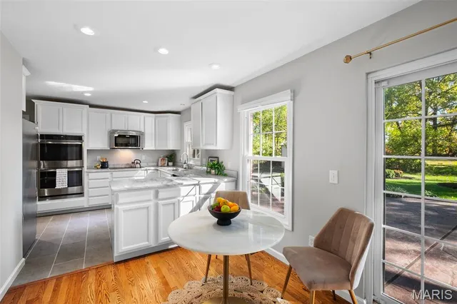 $599,999 | 540 Fairways Circle, Creve Coeur, MO 63141