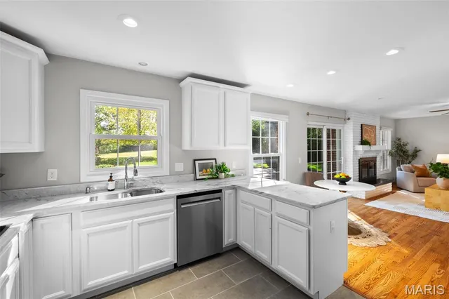 $599,999 | 540 Fairways Circle, Creve Coeur, MO 63141