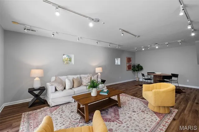 $599,999 | 540 Fairways Circle, Creve Coeur, MO 63141