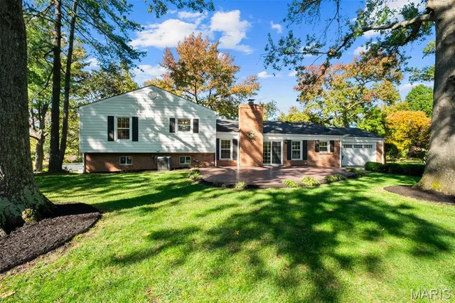 $599,999 | 540 Fairways Circle, Creve Coeur, MO 63141