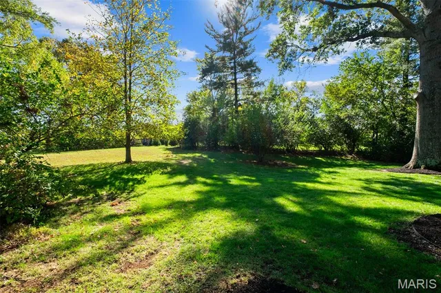 $599,999 | 540 Fairways Circle, Creve Coeur, MO 63141