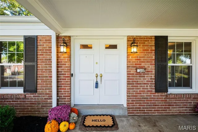 $599,999 | 540 Fairways Circle, Creve Coeur, MO 63141