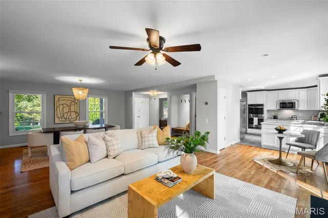 $599,999 | 540 Fairways Circle, Creve Coeur, MO 63141