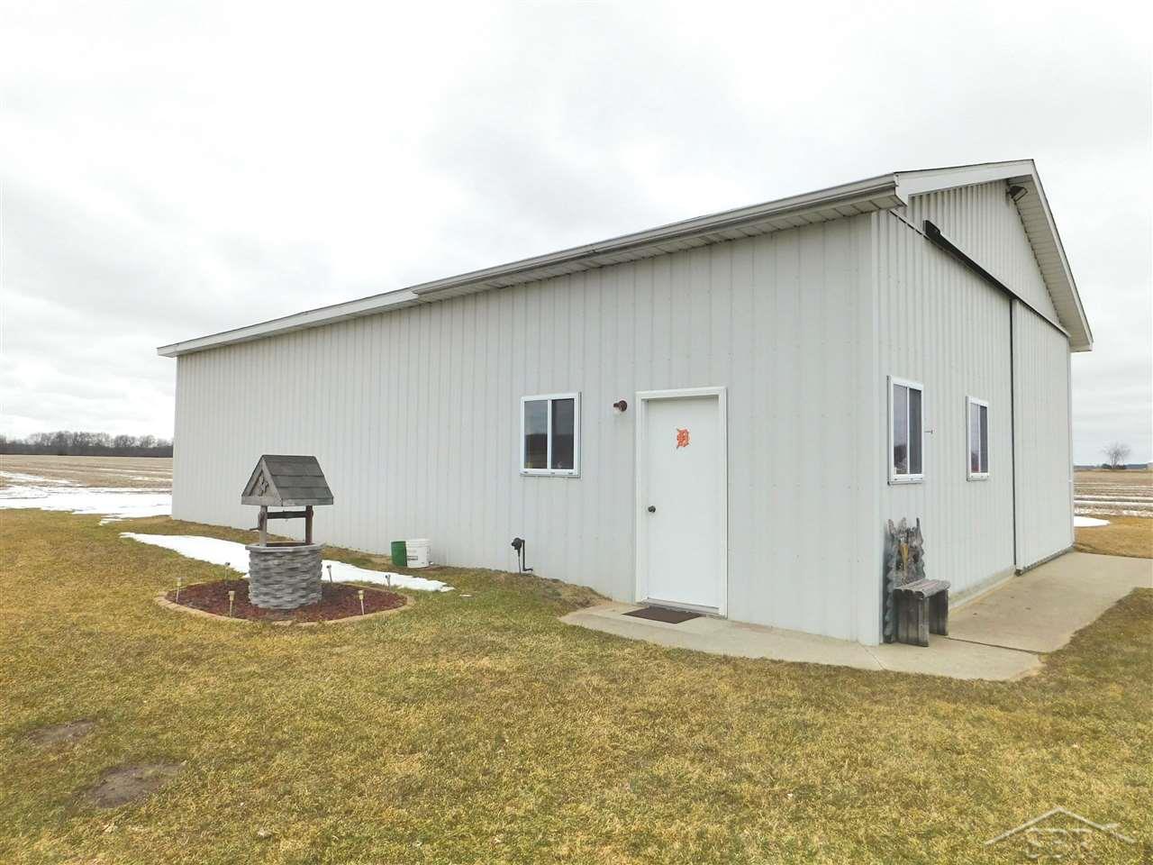18850 Frost Road Hemlock, MI 48626 - Photo 22 of 30