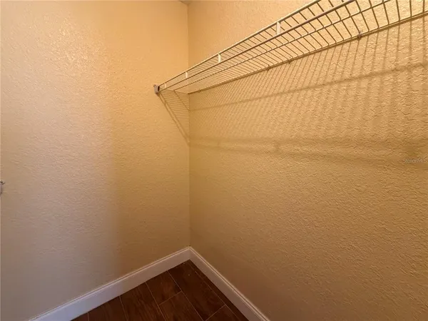 $1,350 | 5108 Conroy Road, Unit 1713, Orlando, FL 32811