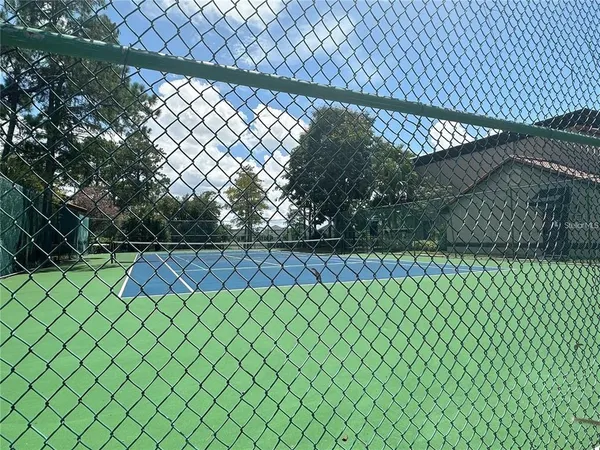 $1,350 | 5108 Conroy Road, Unit 1713, Orlando, FL 32811