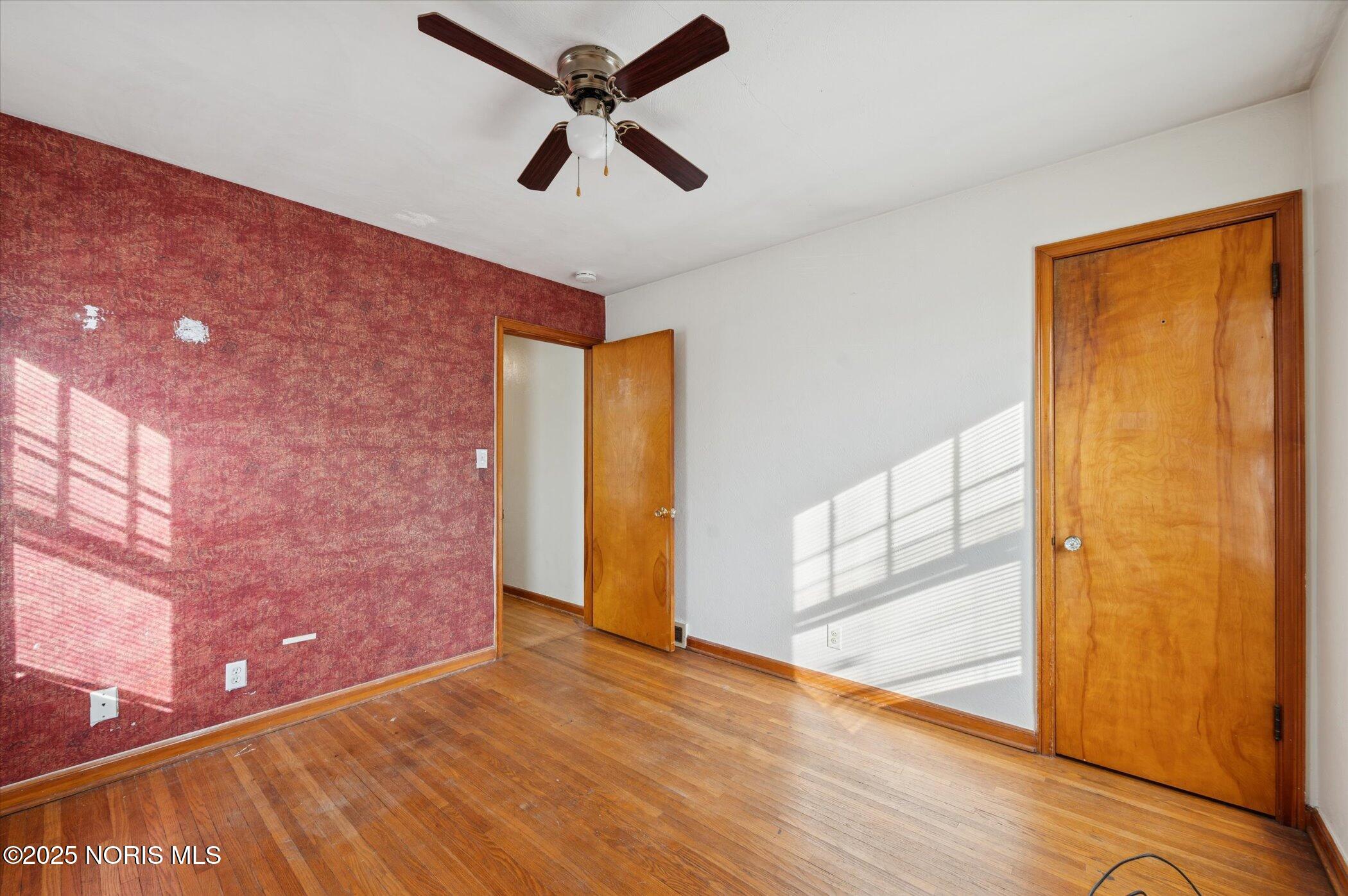 2666 Montebello Road Toledo, OH 43607 - Photo 16 of 36 18-2666-Montebello-Rd-Windowstill