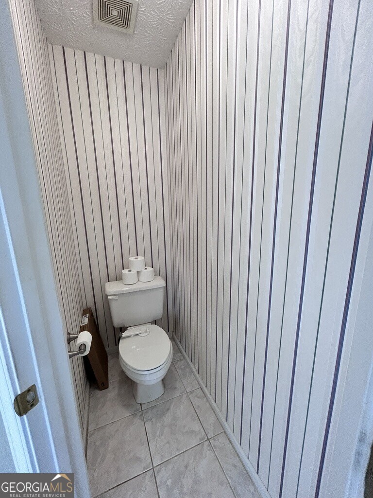 70 Camerons Way Covington, GA 30016 - Photo 12 of 23 Separate toilet room in primary suite