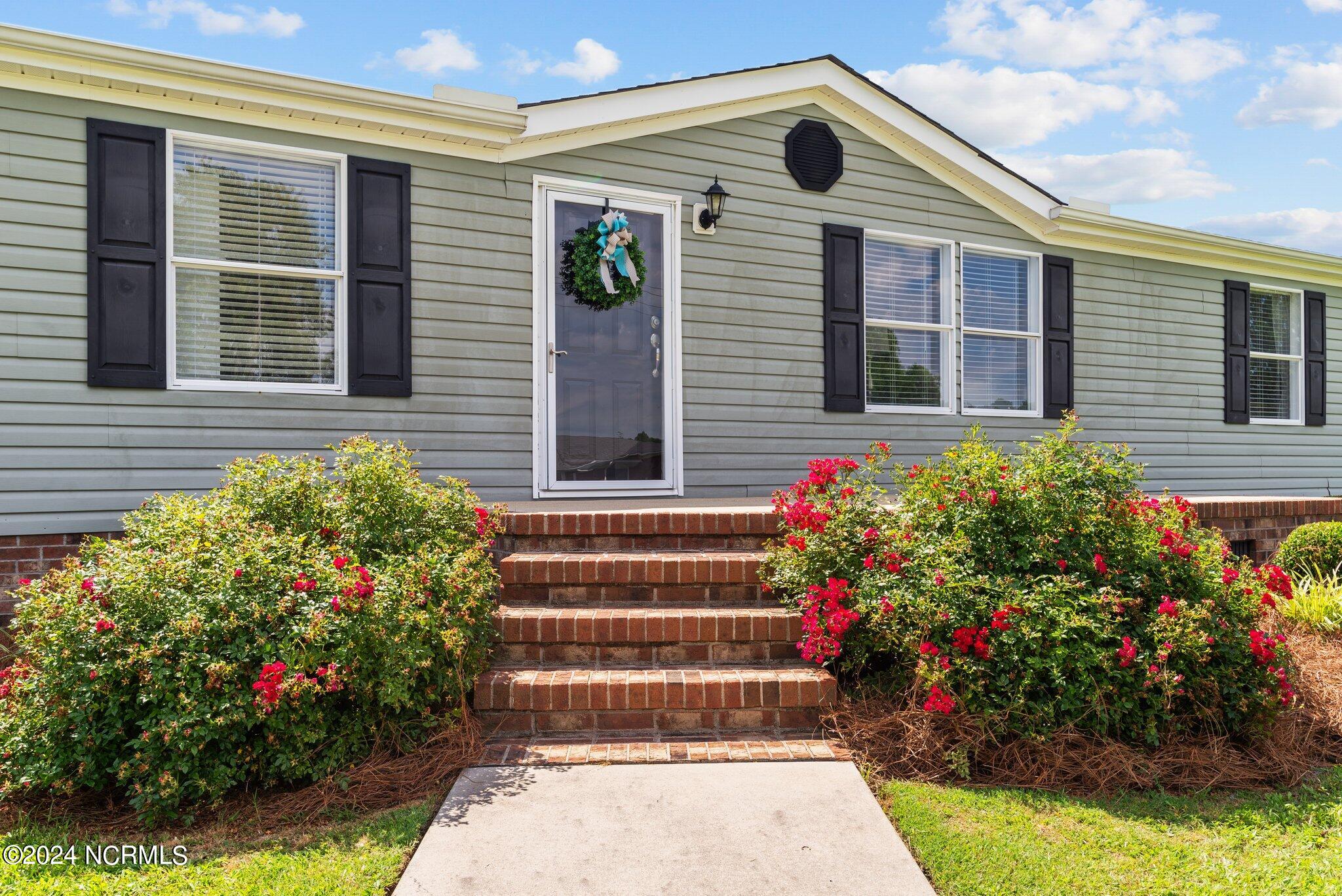 3440 Ormondsville Road Ayden, NC 28513 - Photo 5 of 52 45-web-or-mls-DSC_0611