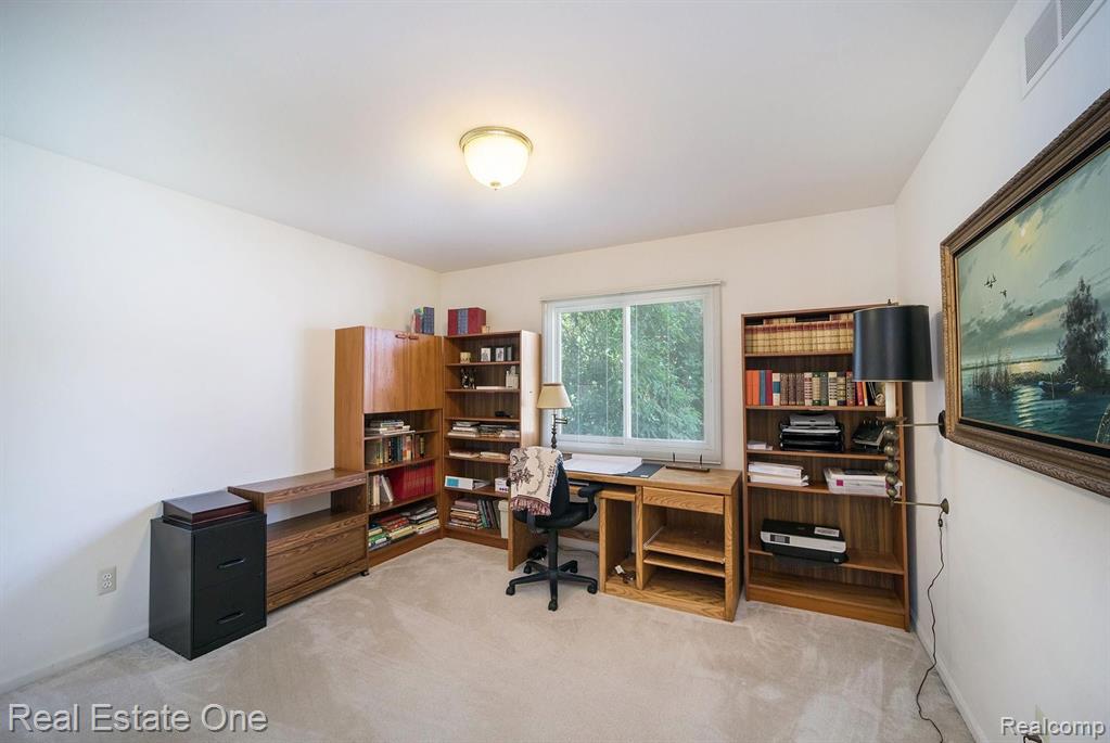 3380 Fairgrove Court Rochester Hills, MI 48309 - Photo 24 of 34