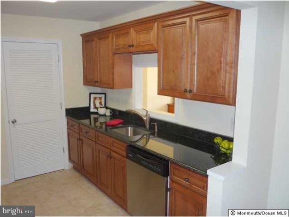 19 Sanford Road Brick, NJ 08724 - Photo 4 of 14 Gallery Image 4