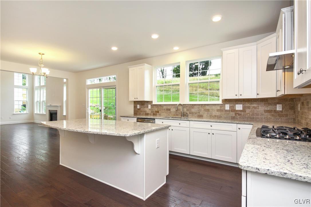 5850 Saucon Ridge Road Coopersburg, PA 18036 - Photo 20 of 32 Kitchen- Photos shown are of a similar model as ho