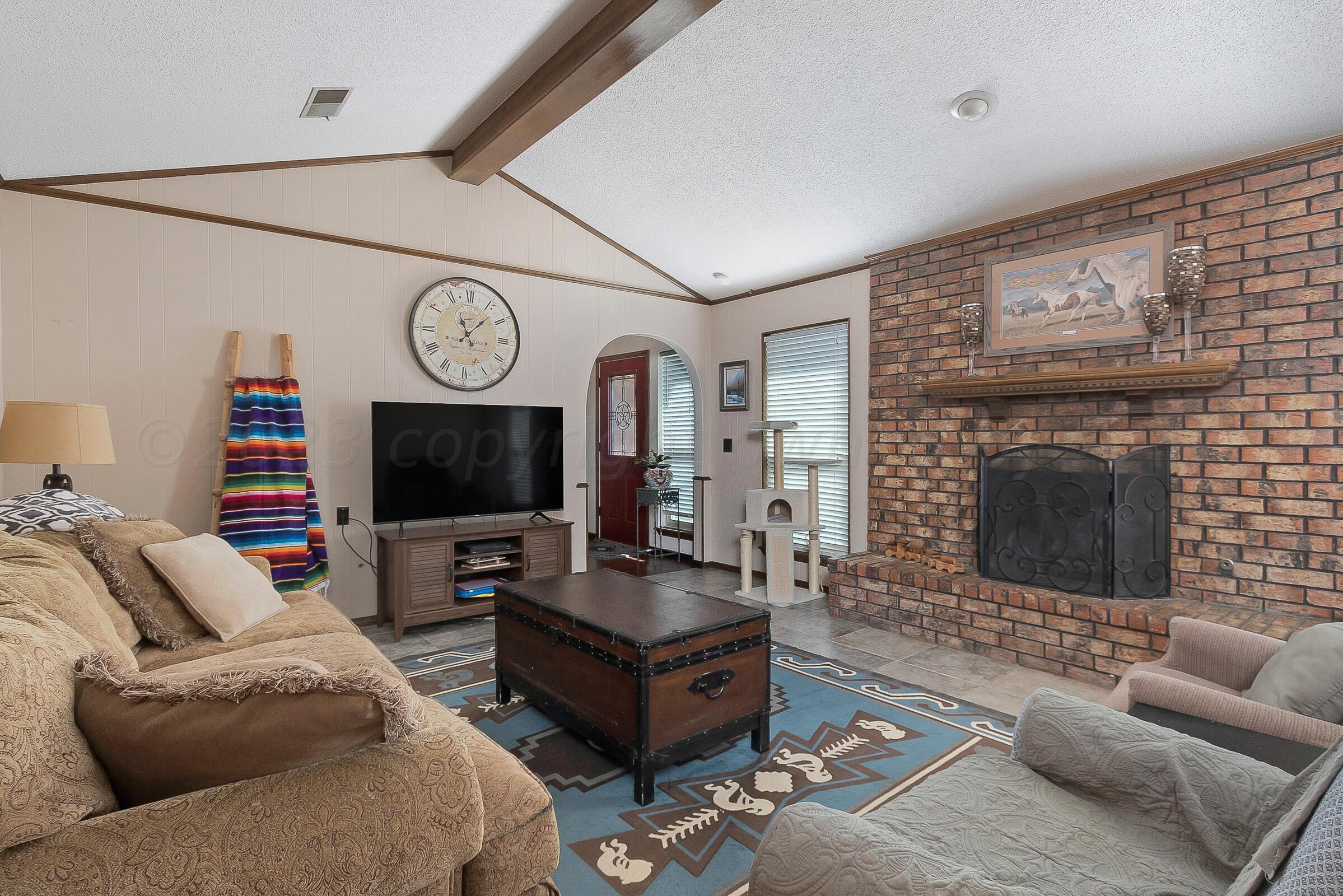 300 Ravine Trail Amarillo, TX 79108 - Photo 7 of 39 005_Living Room (2)