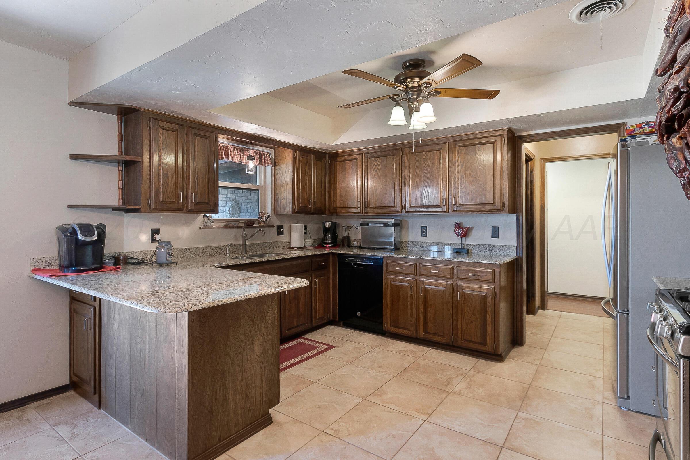 300 Ravine Trail Amarillo, TX 79108 - Photo 8 of 39 008_Kitchen