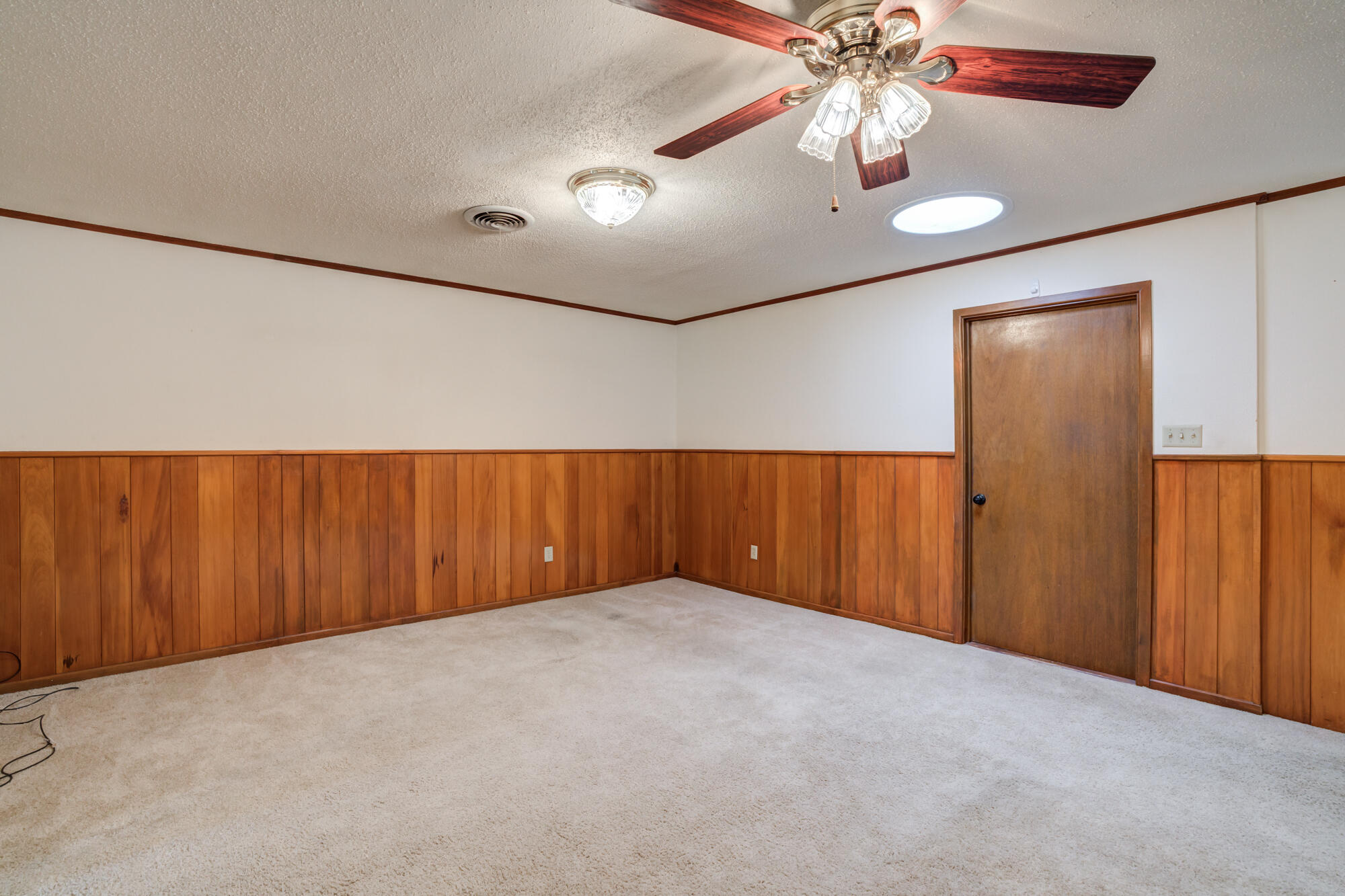 2302 55th Street Lubbock, TX 79412 - Photo 13 of 44 2302-55th-St_Lubbock-TX_27