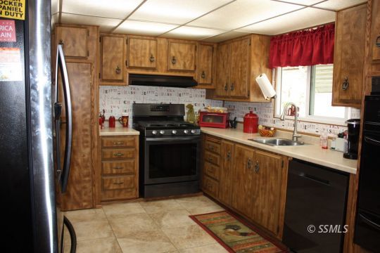 5413 Robin Street Weldon, CA 93283 - Photo 5 of 24 Gallery Image 5