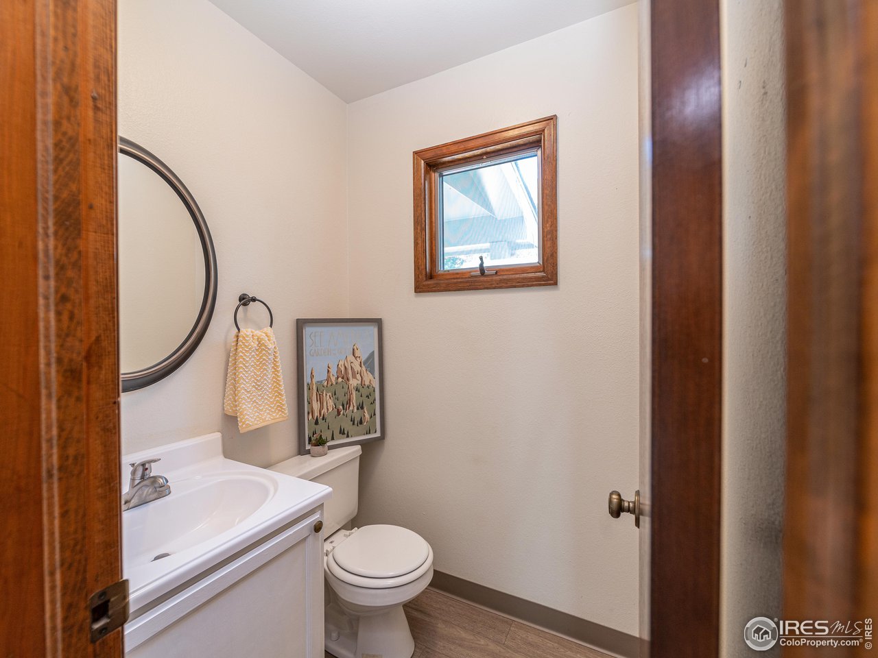 933 East Prospect Road, Unit B Fort Collins, CO 80525 - Photo 7 of 23 Main Floor Bath