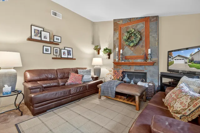 $999,950 | 2229 Delucchi Drive, Pleasanton, CA 94588