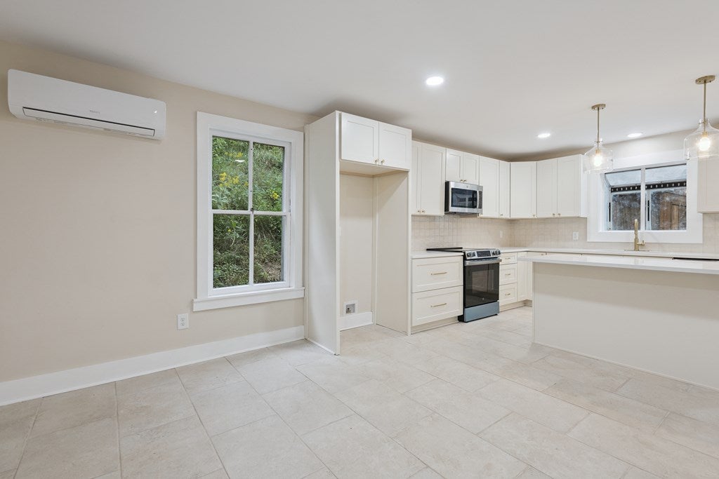 630 Artrip Road Cleveland, VA 24225 - Photo 4 of 42 Gallery Image 4