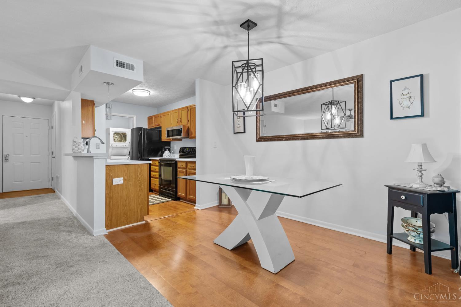 989 Cedar Ridge Drive, Unit 2 Cincinnati, OH 45245 - Photo 12 of 37 Gallery Image 12