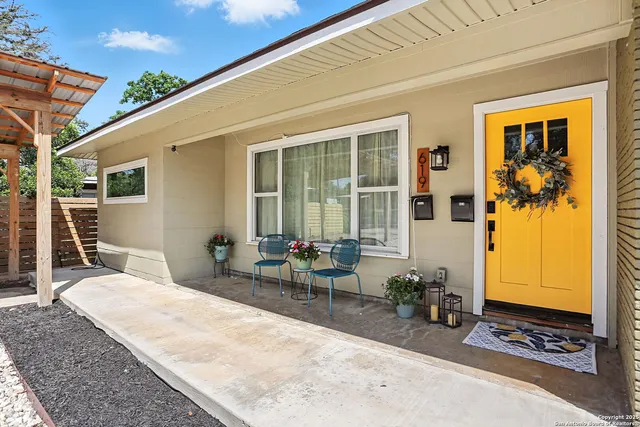 $440,000 | 619 Olney Drive, San Antonio, TX 78209