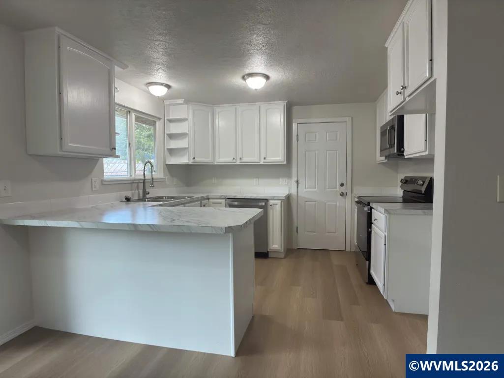 760 Boone Road Southeast Salem, OR 97306 - Photo 5 of 22