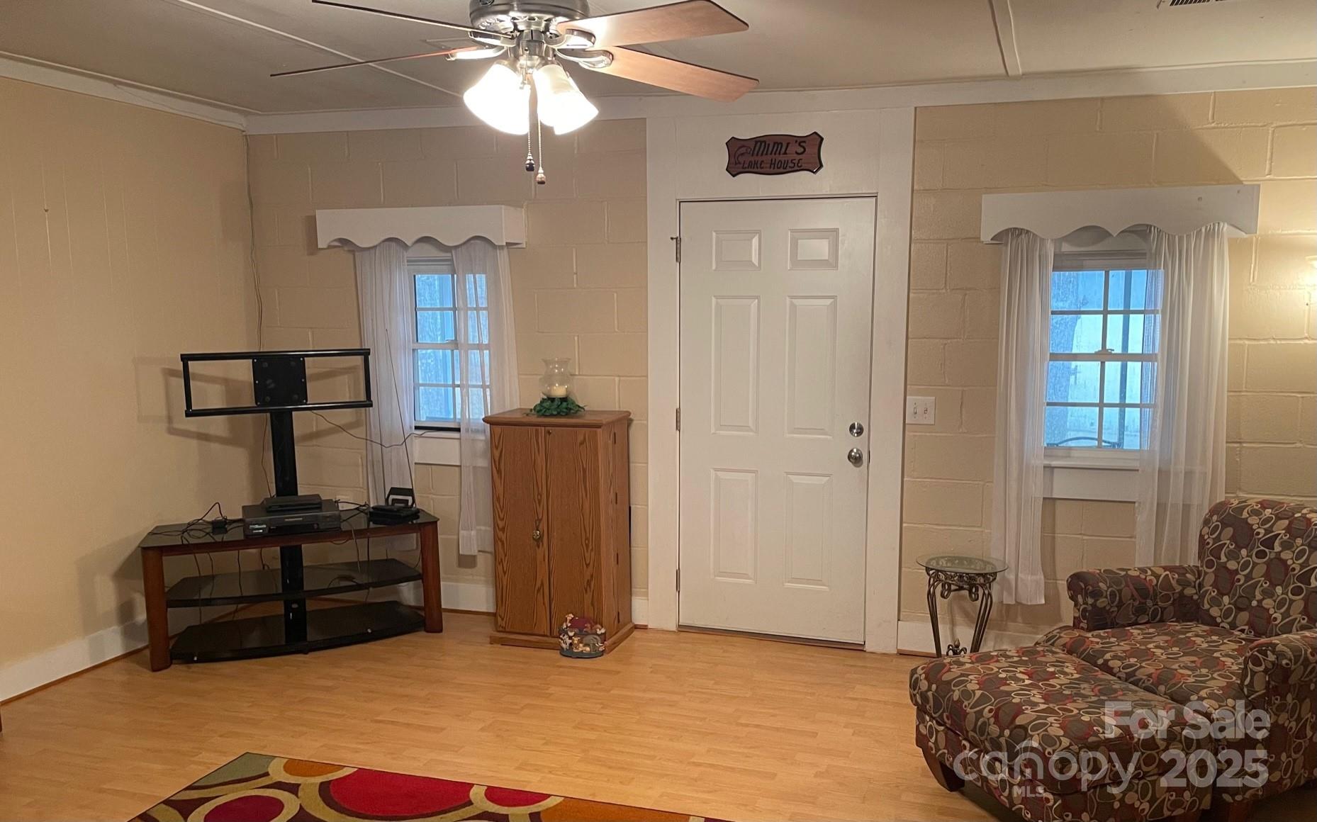 207 Rion Circle Winnsboro, SC 29180 - Photo 10 of 17 a living room with furniture and a window
