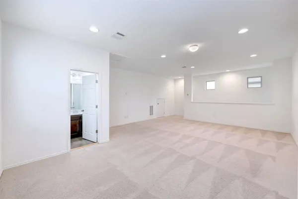 $2,495 | 307 Simmental Loop, Hutto, TX 78634