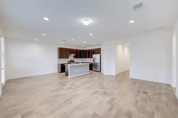 $2,495 | 307 Simmental Loop, Hutto, TX 78634