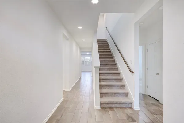 $2,495 | 307 Simmental Loop, Hutto, TX 78634