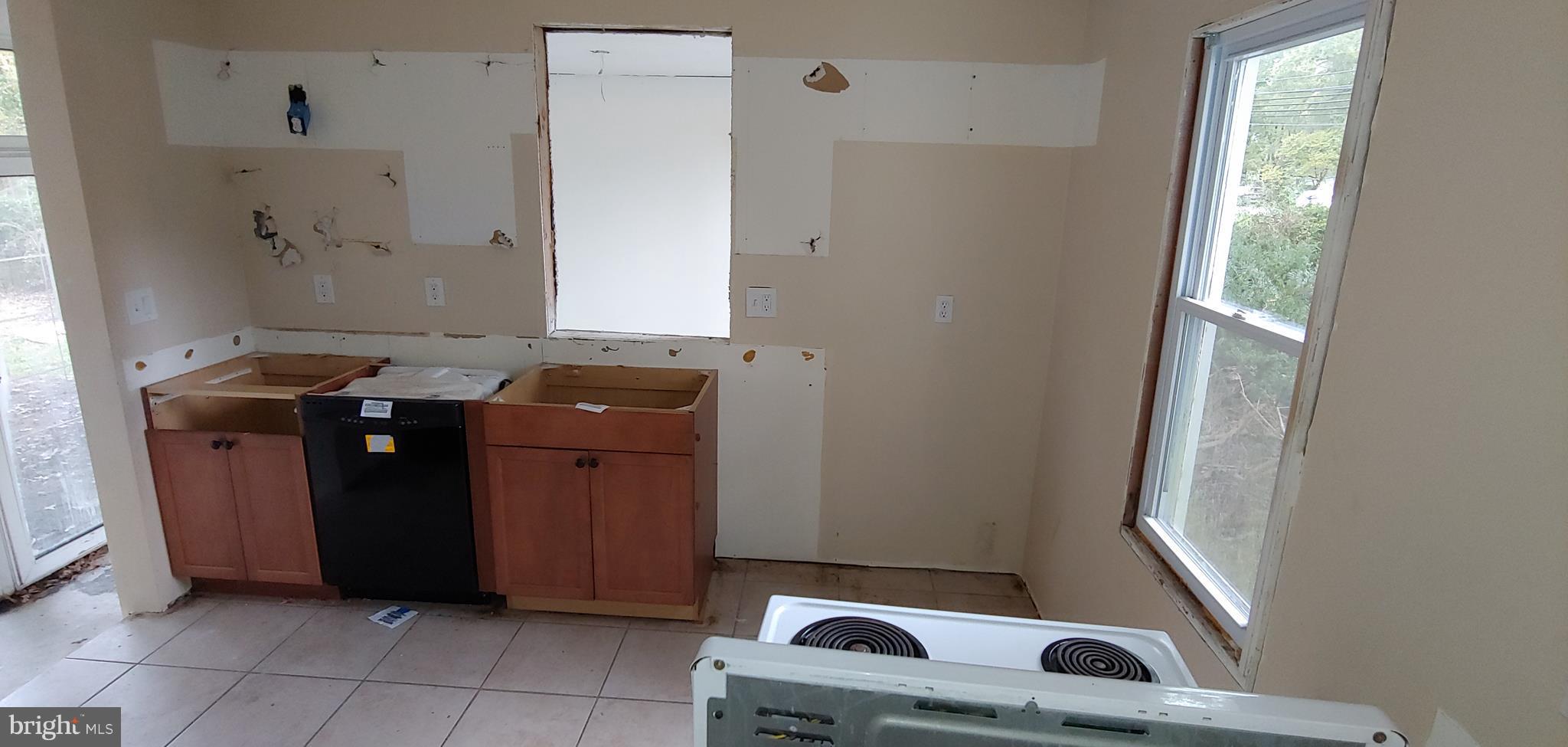 4479 Mountain Road Pasadena, MD 21122 - Photo 15 of 23 Kitchen