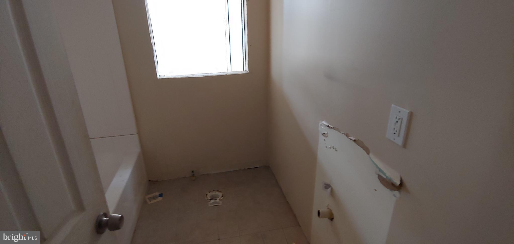 4479 Mountain Road Pasadena, MD 21122 - Photo 19 of 23 Bath