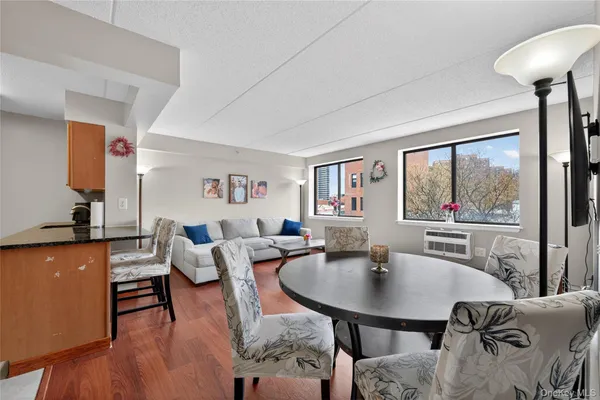 $565,000 | 333 East 119th Street, Unit 5G | East Harlem