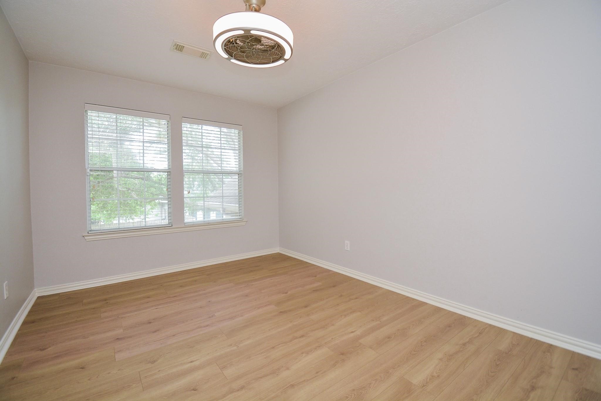 4007 Gazebo Lane Missouri City, TX 77459 - Photo 18 of 21 an empty room with a window