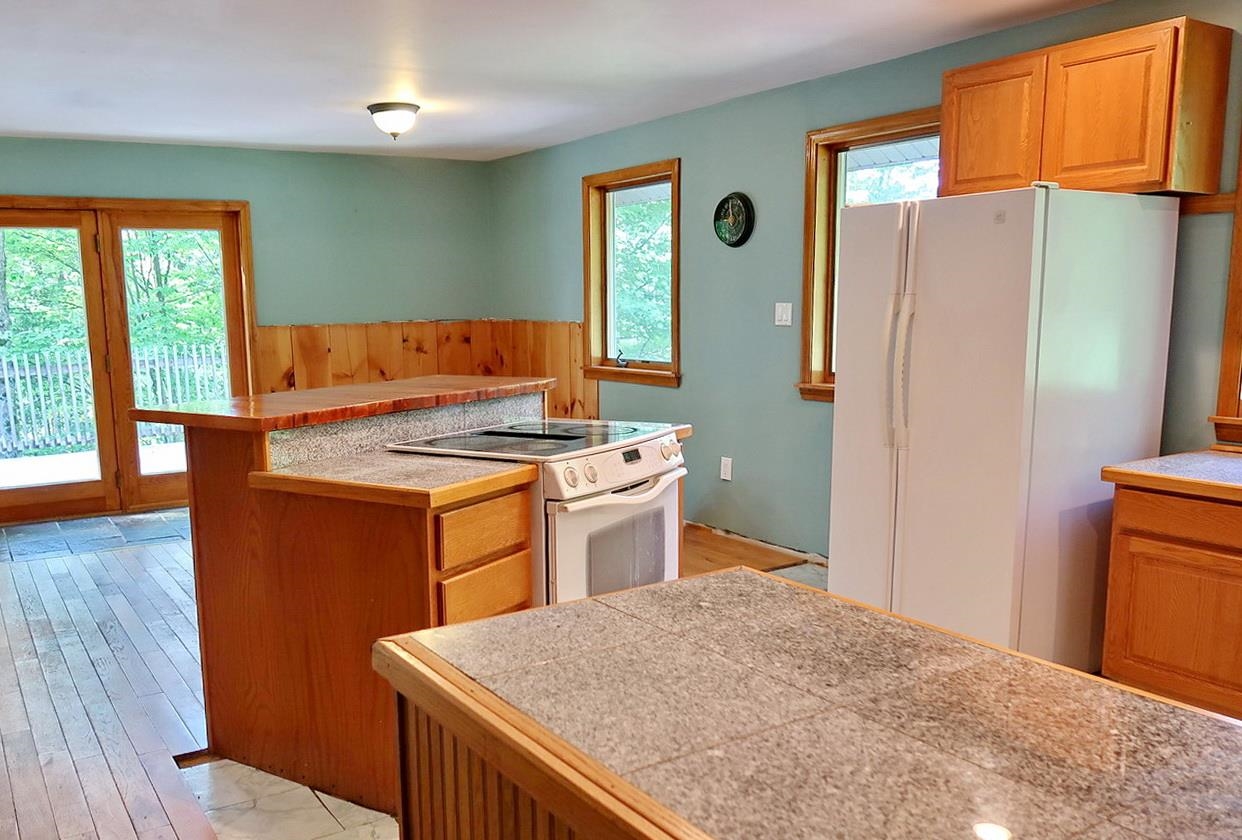 40 Whitcomb Hill Road Bethlehem, NH 03574 - Photo 5 of 35