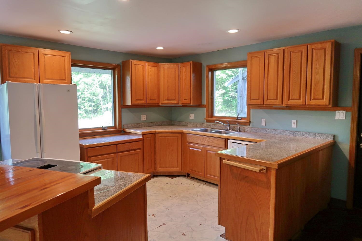 40 Whitcomb Hill Road Bethlehem, NH 03574 - Photo 6 of 35